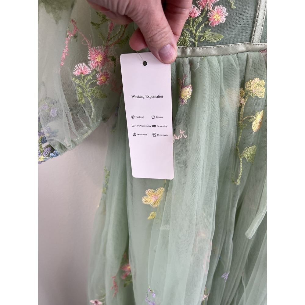 Green Floral Midi Dress with Sheer Puff Sleeves - Picture 5 of 12